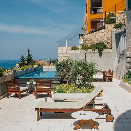 Villa Grande Bukovca - Beautiful 5 Bedroom - Sea Views - Glamorous Location