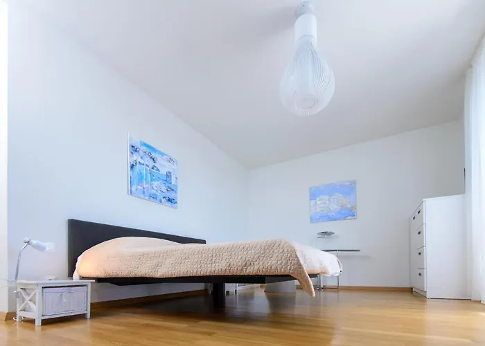 Villa Grande Bukovca - Beautiful 5 Bedroom - Sea Views - Glamorous Location