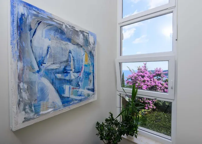 Grande Bukovca - Beautiful 5 Bedroom - Sea Views - Glamorous Location *