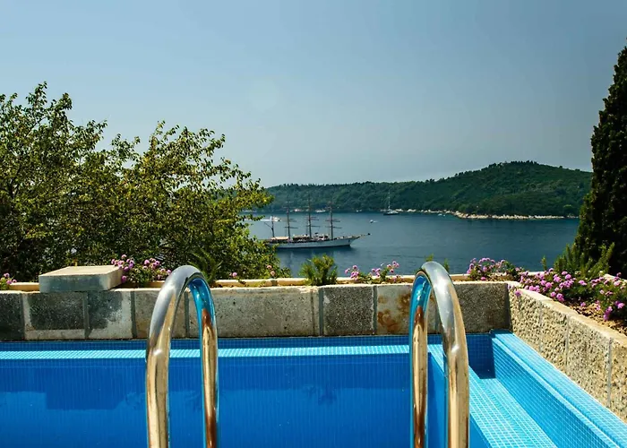 Villa Grande Bukovca - Beautiful 5 Bedroom - Sea Views - Glamorous Location *