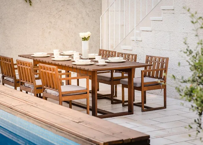 Villa Grande Bukovca - Beautiful 5 Bedroom - Sea Views - Glamorous Location Ragusa